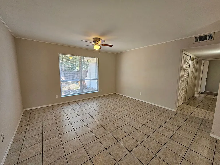2906 Candlewick Ln — Photo 5