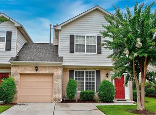 1516 Aldershot Ln, Chesapeake, VA 23320