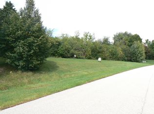 45 Squire Rd, Hawthorn Woods, IL 60047