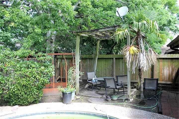 1st image of 10010 Kent Towne Ln