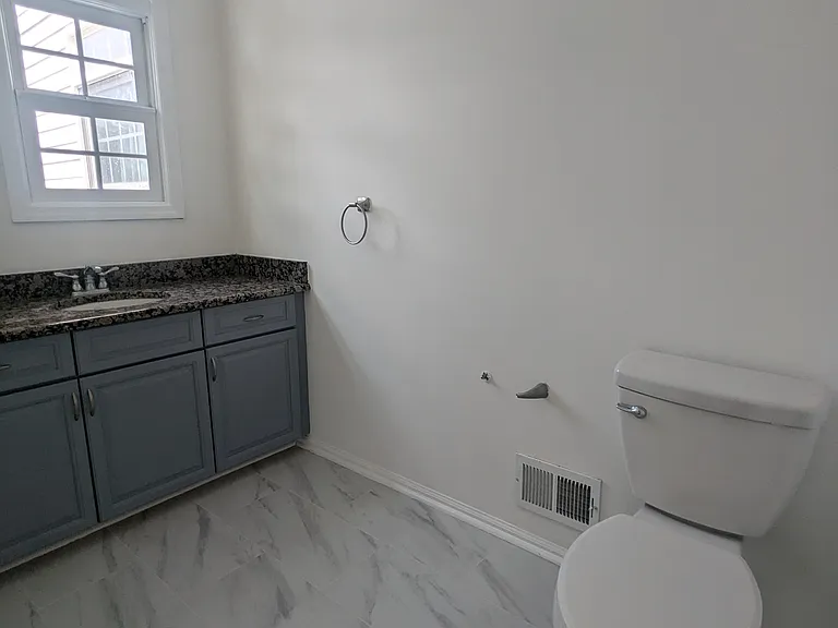 200 Burnett Ave #3 — Photo 13