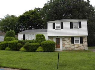 9706 Glenhope Rd, Philadelphia, PA 19115