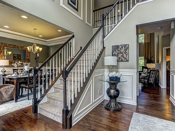 Welcoming two-story foyer