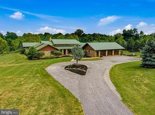1885 Greenbriar Rd, York, PA 17404