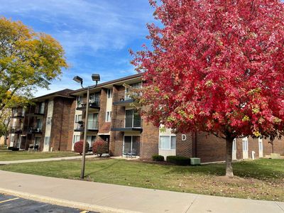 5S100 Pebblewood Ln APT D6, Naperville, IL, 60563