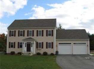 7 Byrne Cir, West Wareham, MA 02576
