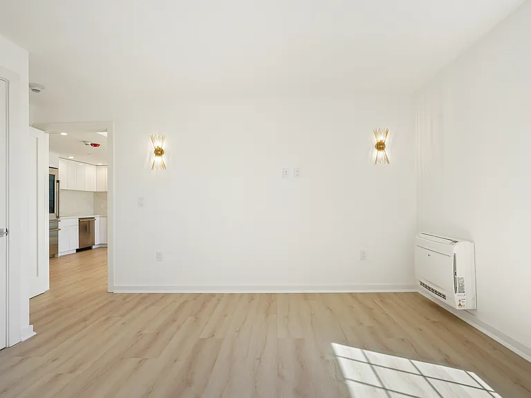 1188 King St #103 — Photo 18