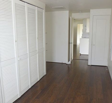 5th image of 818 Cresta Vista Way