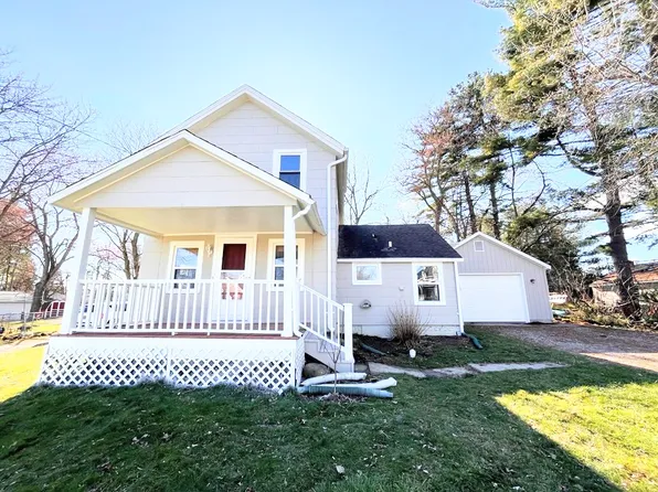159 Whitlock St, Saline, MI 48176