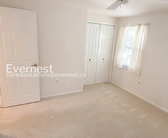 11829 Parliament Dr — Photo 19