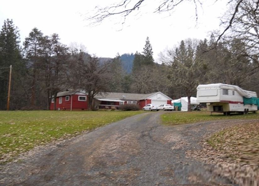 2nd image of 6810 Hugo Rd