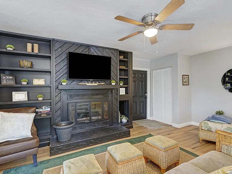 4705 Hollingsworth Ave — Photo 37