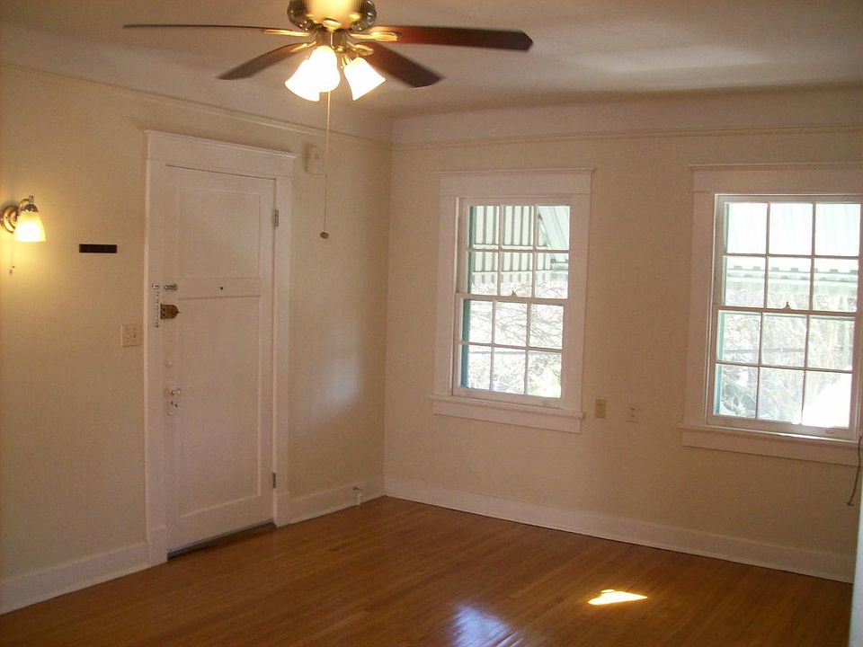 1st image of 504 Fern St