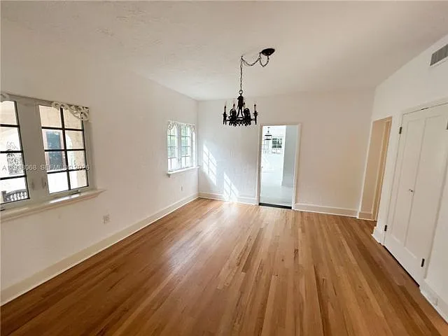 2504 Alhambra Cir — Photo 19