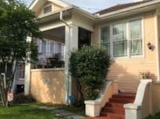 7927 Oak St, New Orleans, LA 70118