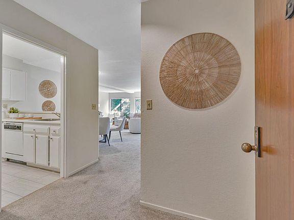 5th image of 2140 Santa Cruz Ave APT B108