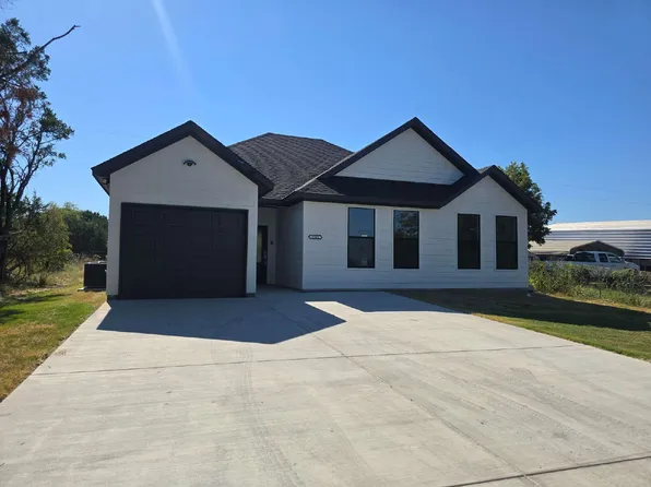 3505 Brazos River Dr, Granbury, TX 76048