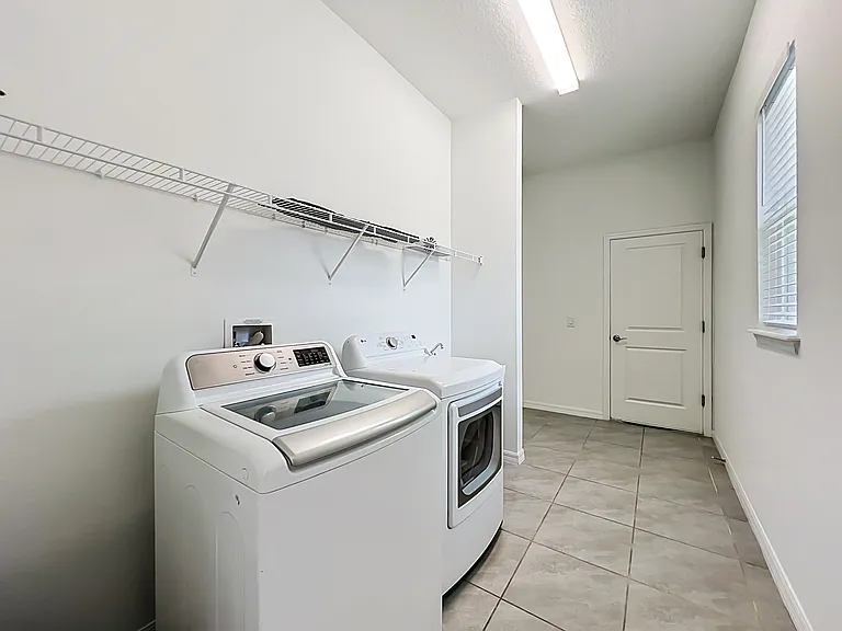 16007 Micelli Dr — Photo 51
