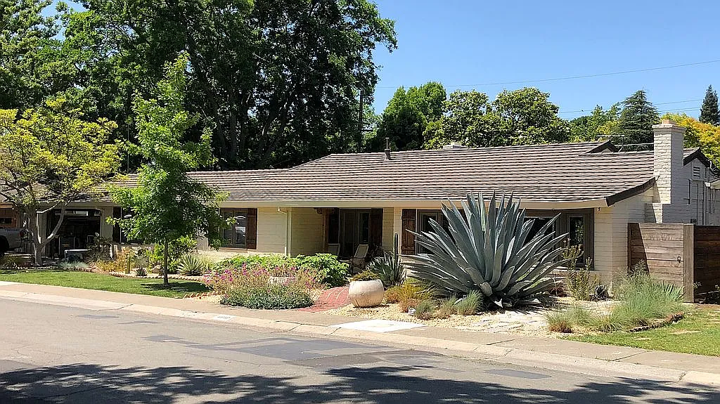 4630 Francis Ct photo 1