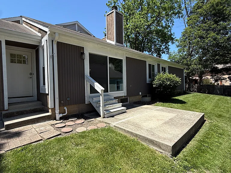 904 Bluffway Dr #902 — Photo 2