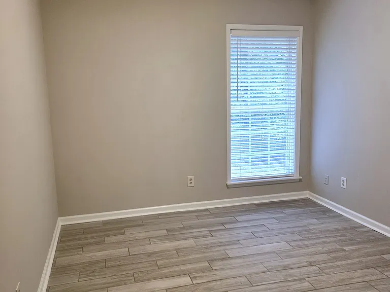 250 Broken Lance Pl — Photo 13