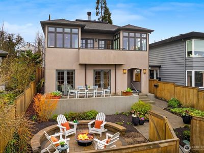 3773 SW Grayson Street, Seattle, WA, 98126
