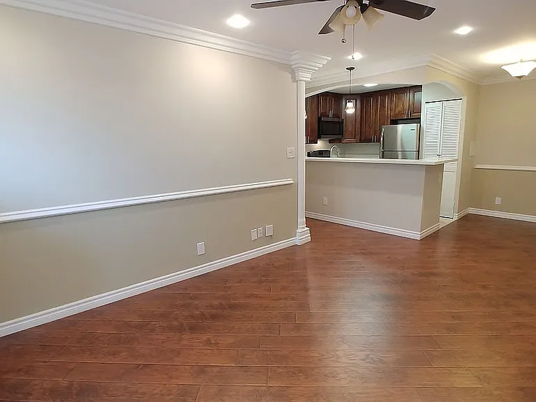 Carmel Heights Apts — Photo 33