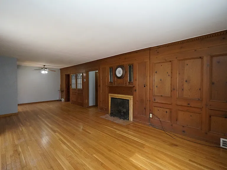 1326 Cleveland Heights Blvd — Photo 2