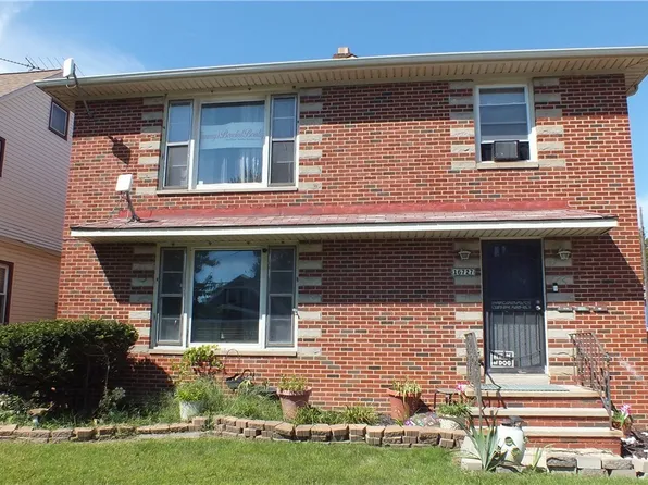 16727 Grovewood Ave, Cleveland, OH 44110
