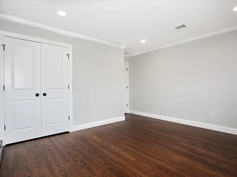 611 Kingsland Ave — Photo 15