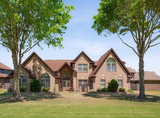 225 Lewis Fairway Cir, Oakland, TN 38060