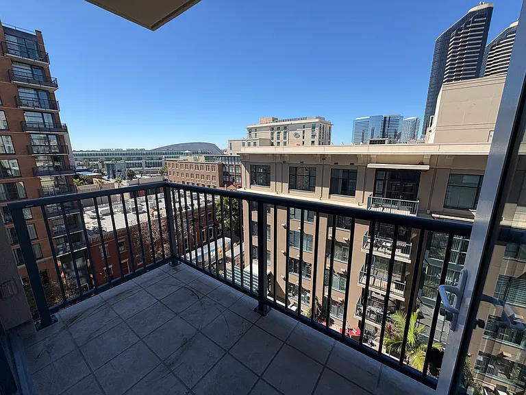 530 K St #711 — Photo 31