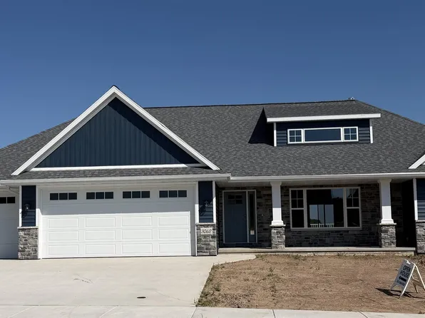 3062 Stone Fence Pl, Green Bay, WI 54311