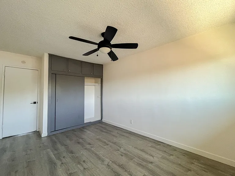 12128 Ramona Ave — Photo 43