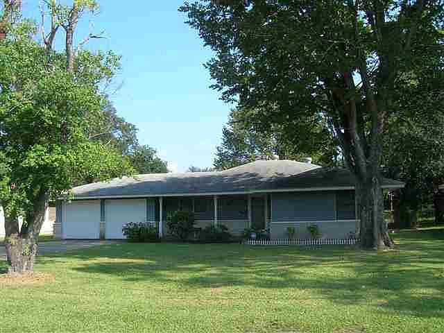 1st image of 5220 Lakeshore Dr