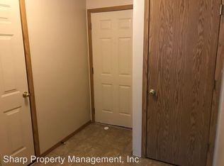 123 Adams Dr APT A, Kelso, WA 98626