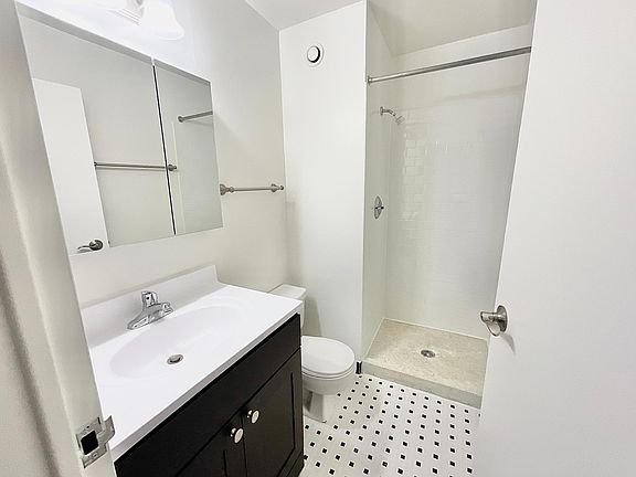 5th image of 1200 N Dearborn St #22