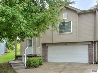 7416 N 77th Ter, Omaha, NE 68122