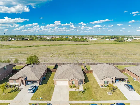 319 Pine Hollow Way, Royse City, TX 75189