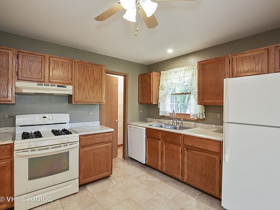 4th image of 403 N Thornwood Dr #403
