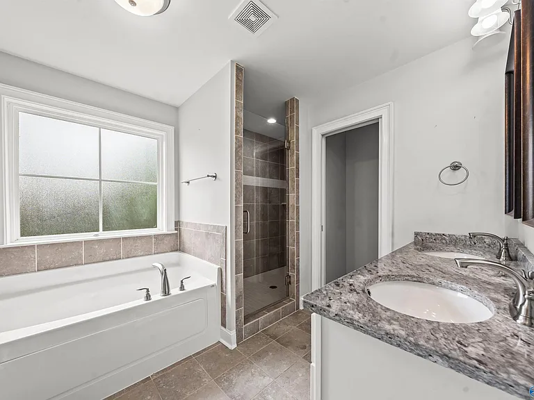 233 Dustin Ln NW — Photo 20