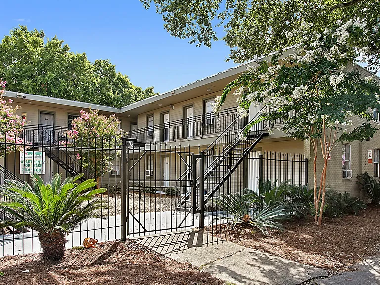 2119 Washington Ave — Photo 30