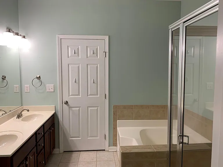 102 S Arcadian Way — Photo 14