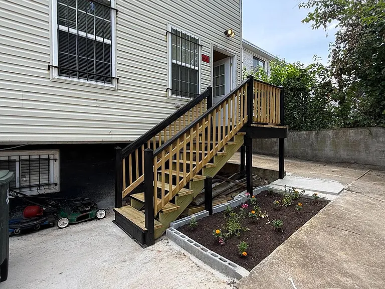 5212 Astor Pl SE — Photo 95