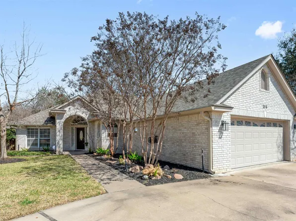 356 Mahan Street, Meadowlakes, TX 78654