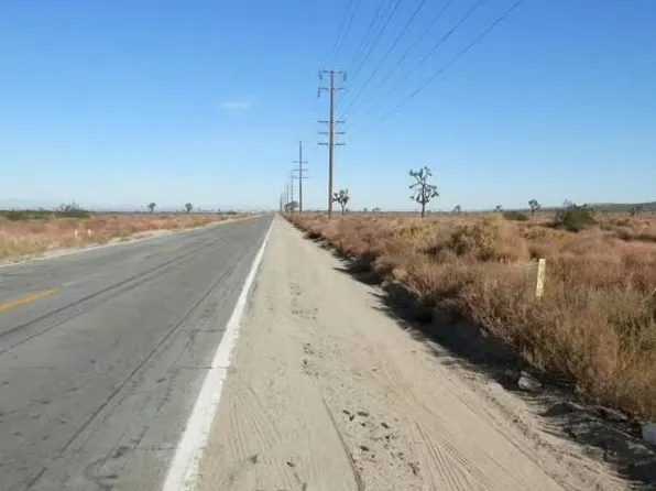 110 Saint East Ave N #O12, Palmdale, CA 93591