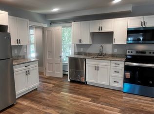 1B Madison St #B, Amesbury, MA 01913