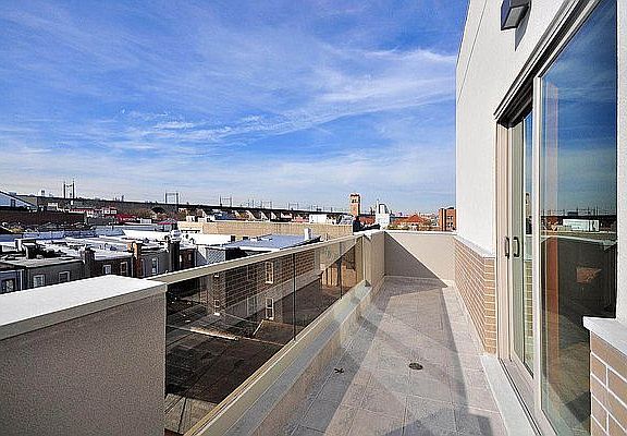 4th image of 2160 33rd St APT 3E