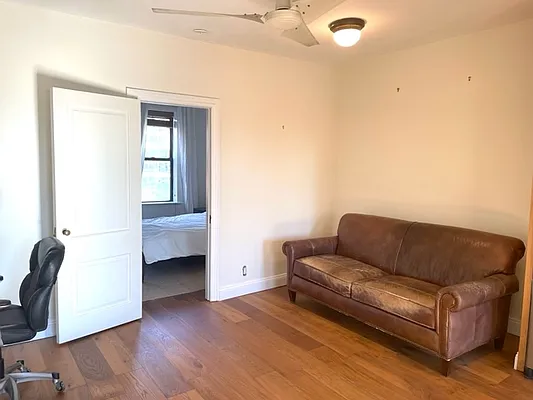 Rented by Compass | media 9