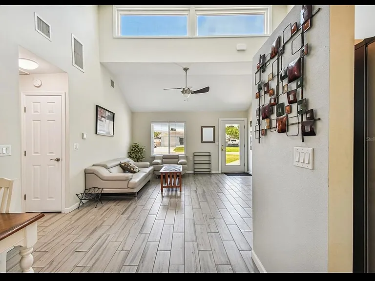 319 42nd Street Ct W — Photo 11